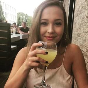 Meet your Posher, Tessa